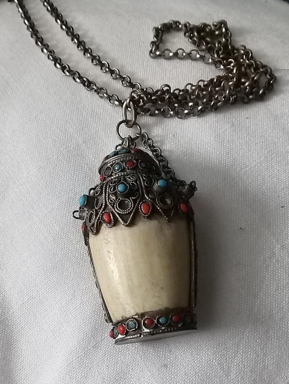 Vintage Ivory-Tone Pendant Necklace with Red & Turquoise Accents